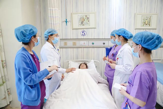 赴美生子